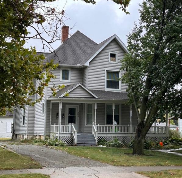 308 6th Ave., Sterling, IL 61081