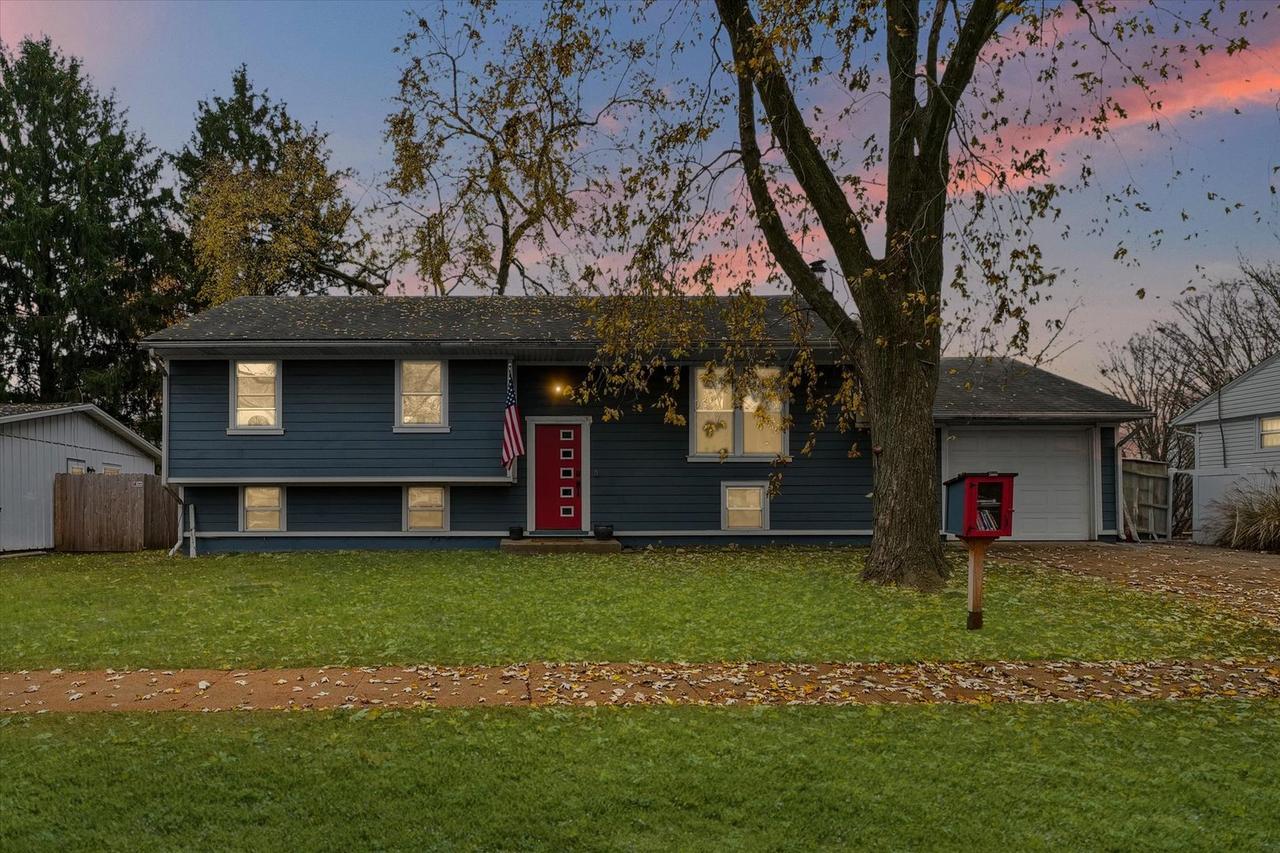 2501 Sheridan Dr., Champaign, IL 61821