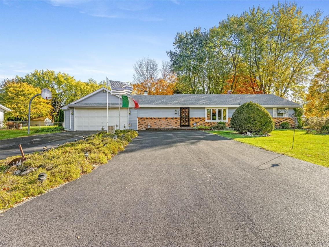 6444 Abraham Dr., Rockford, IL 61109