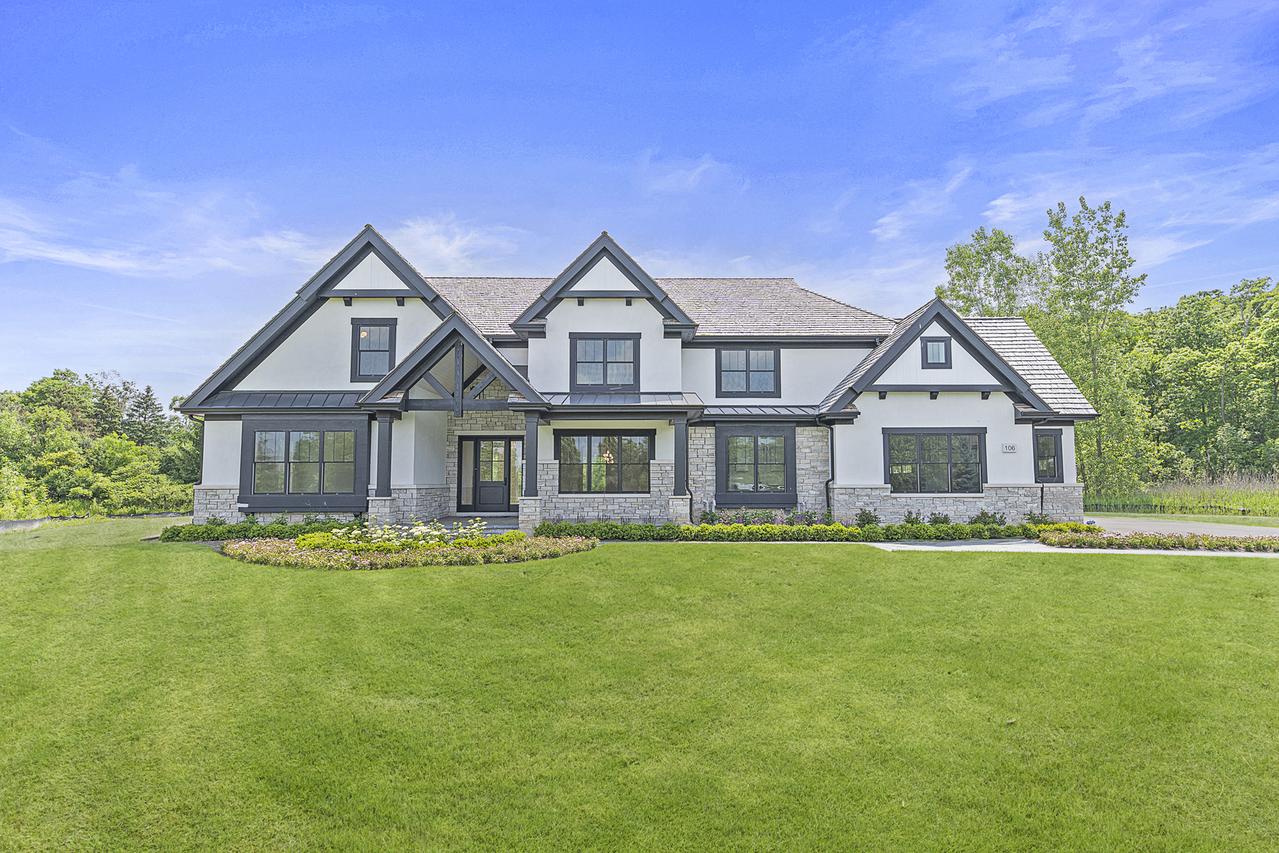 106 Brookwood Ln., Lincolnshire, IL 60069