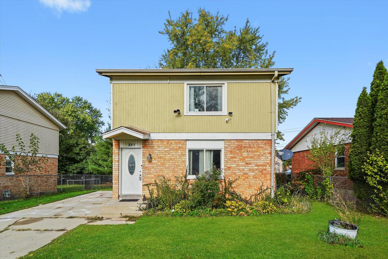 520 Aller Ave., Elgin, IL 60120