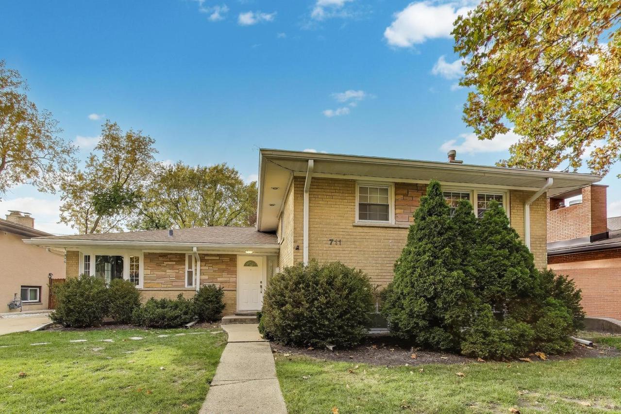 711 Lacrosse Ave., Wilmette, IL 60091