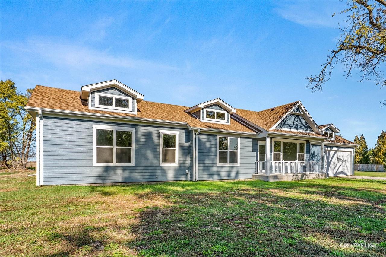 121 Pine St., Buckingham, IL 60917