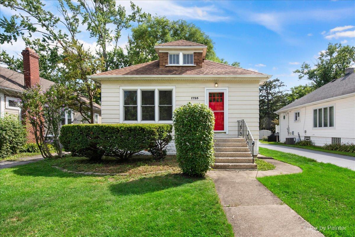 1725 Cedar Rd., Homewood, IL 60430