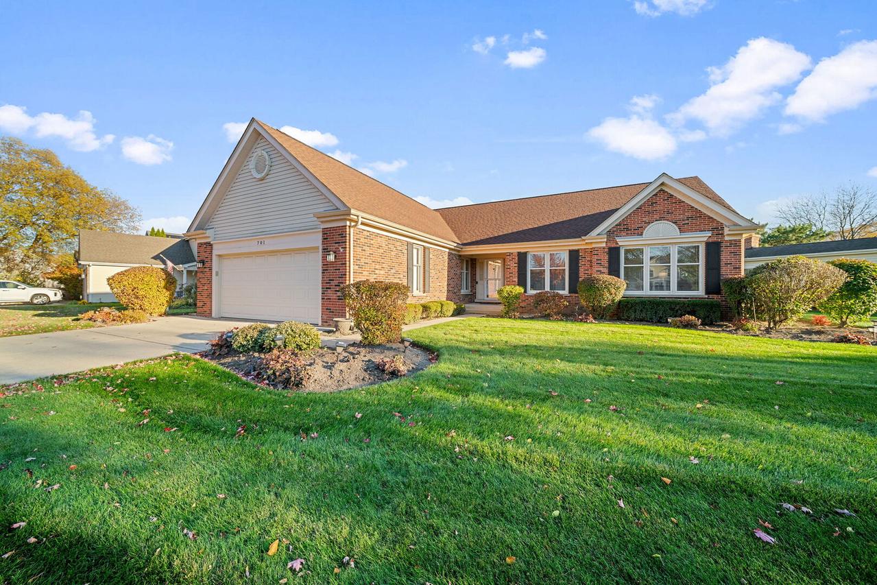 701 N Victoria Dr., Palatine, IL 60074