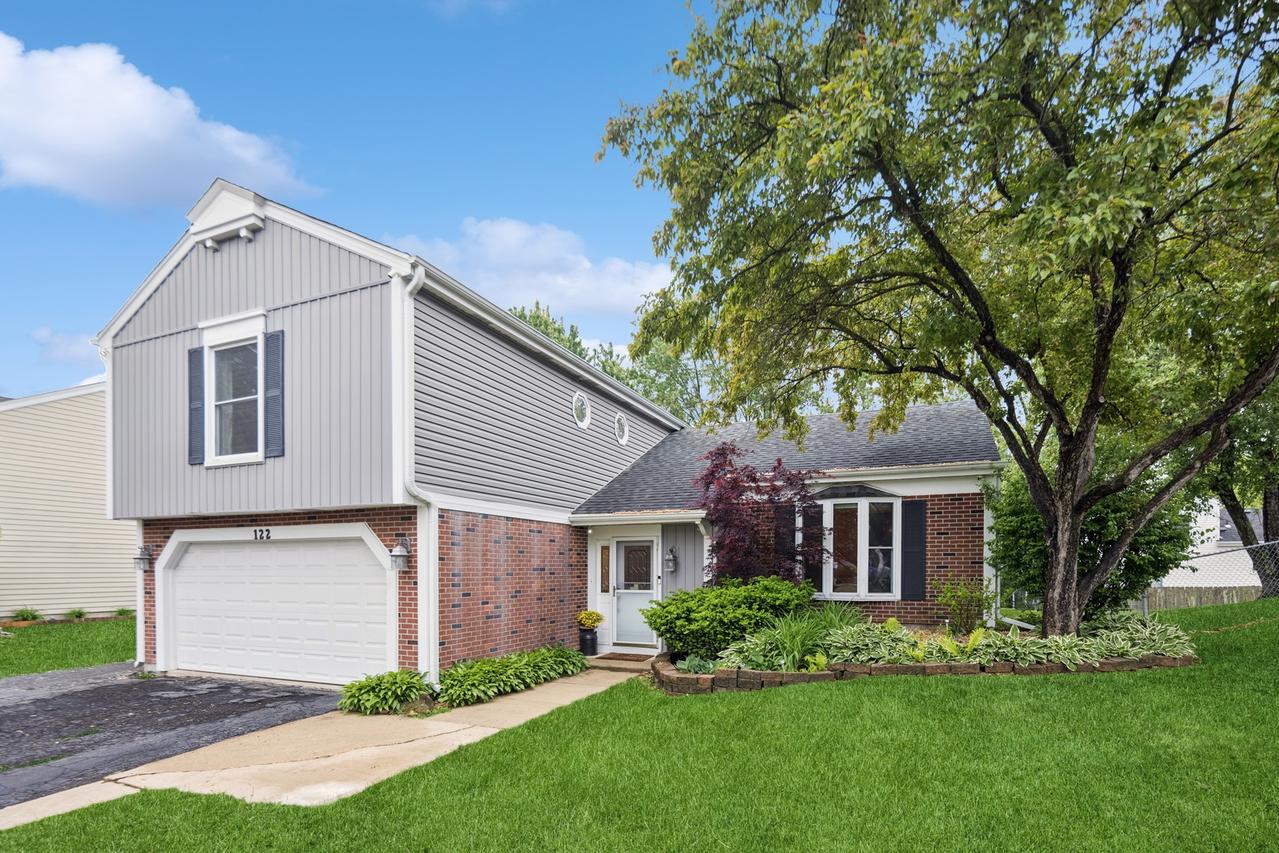 122 E Sherman St., Bartlett, IL 60103