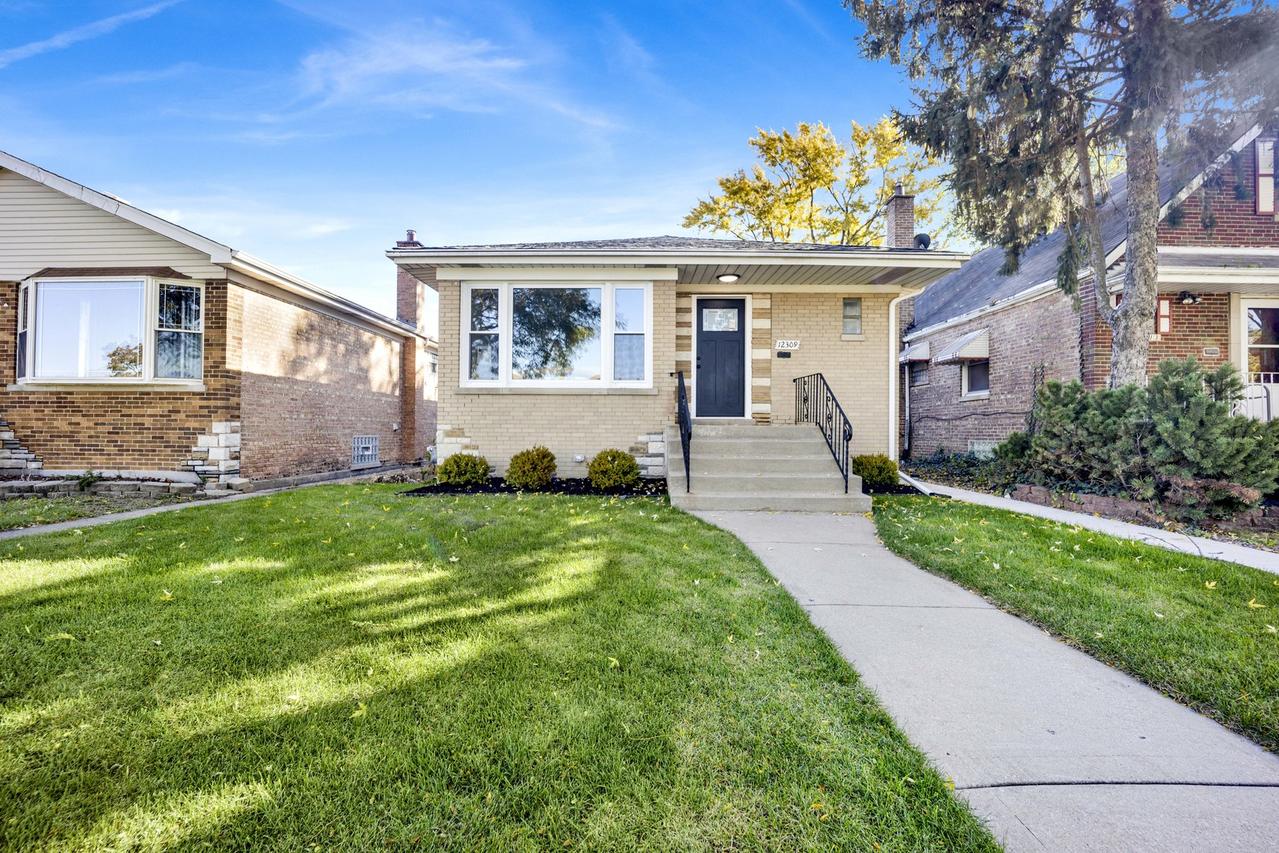 [Address Hidden by Seller], Calumet Park, IL 60827