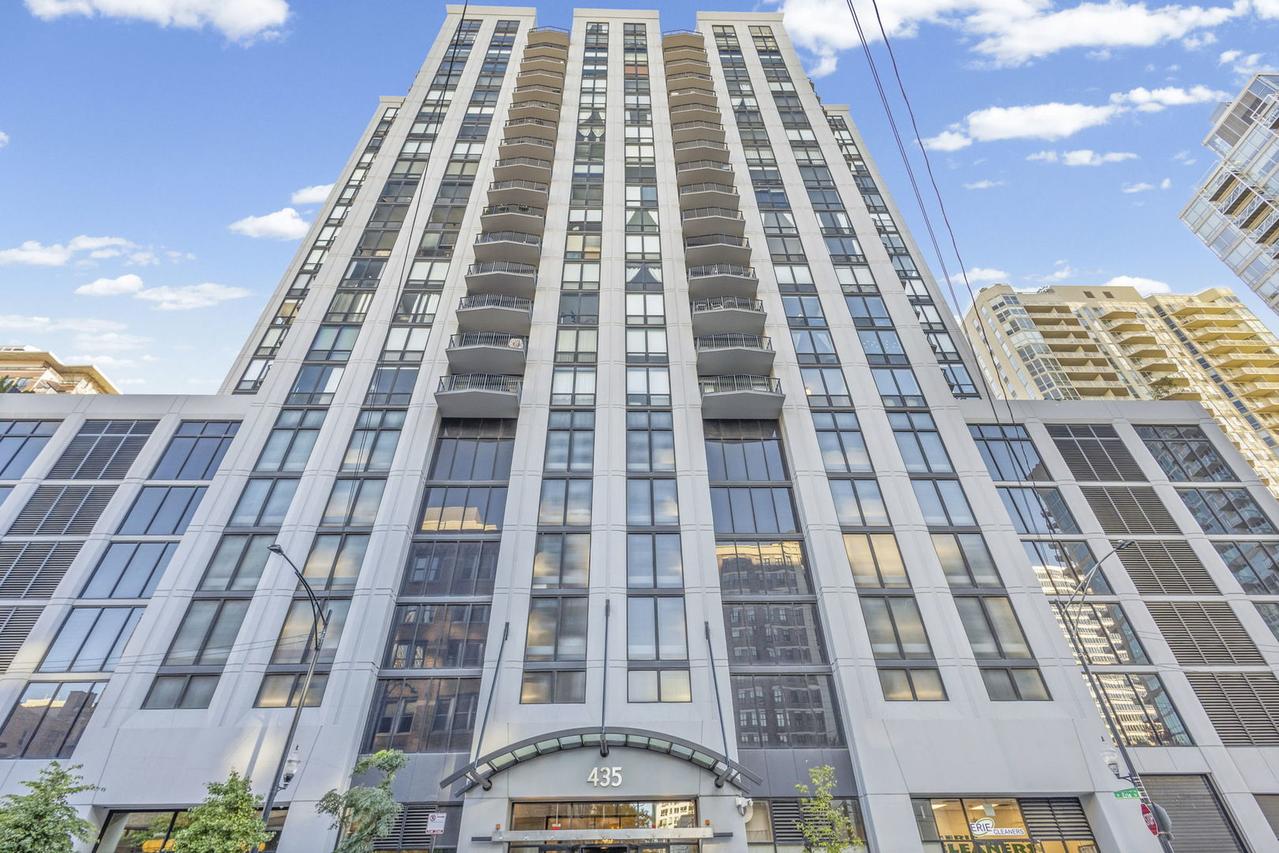 435 W Erie St. #1206, Chicago, IL 60654