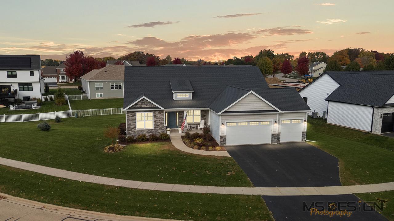 1435 Beach Ln., Sycamore, IL 60178