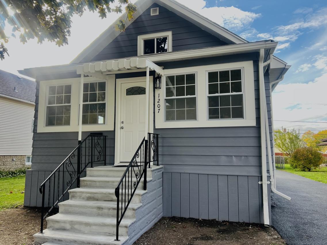 1207 Oakland Ave., Joliet, IL 60435