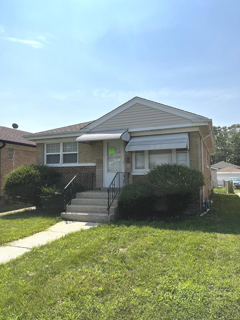 524 Eastern Ave., Bellwood, IL 60104