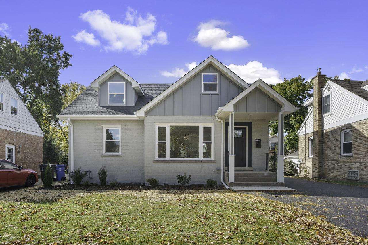 406 N Elm St., Mount Prospect, IL 60056