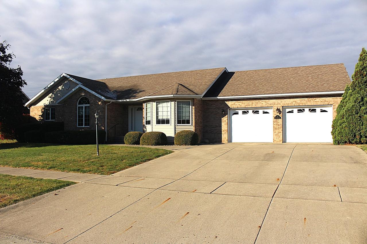 3 Delmar Dr., Clinton, IL 61727