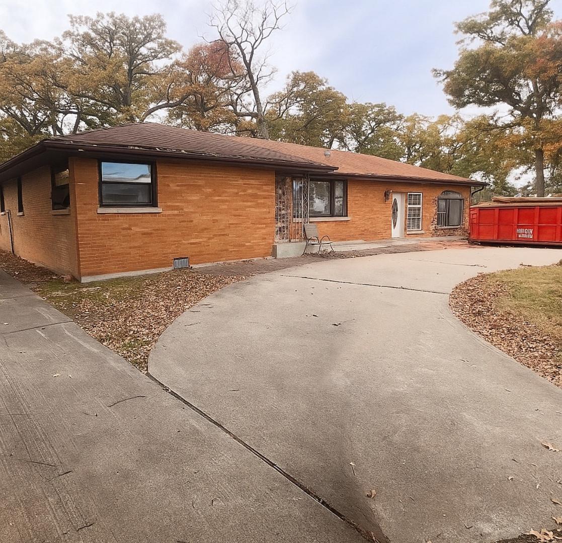 10840 S Harlem Ave., Worth, IL 60482