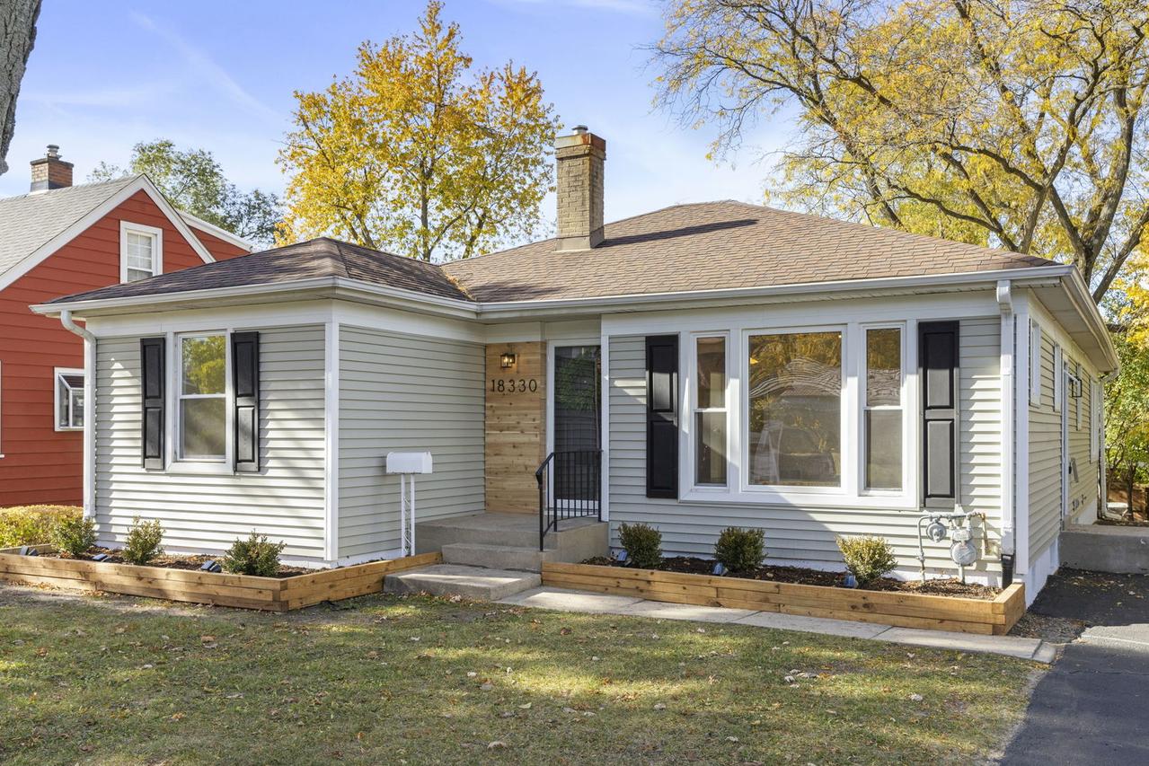 18330 Perth Ave., Homewood, IL 60430