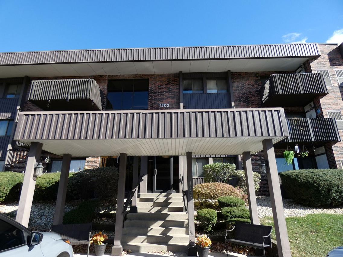 1503 Woodbridge Rd. #2B, Joliet, IL 60436