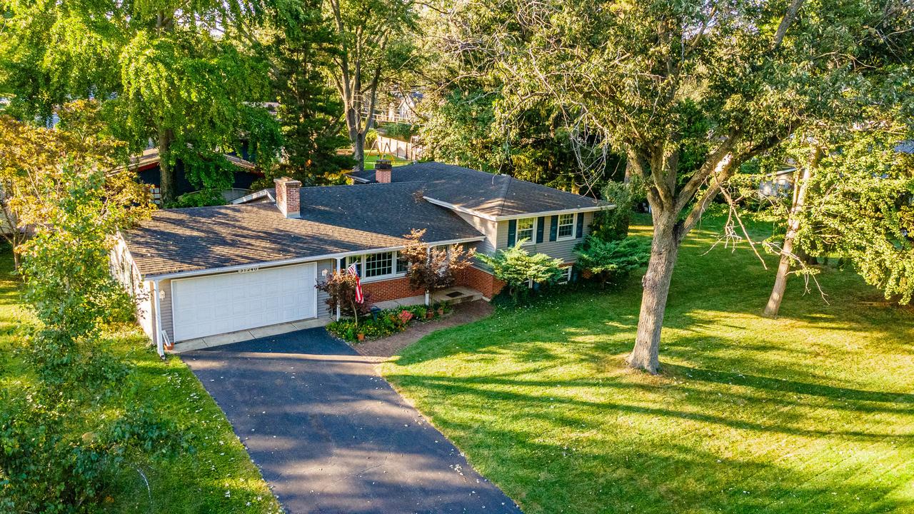 3S240 Burr Oak Dr., Glen Ellyn, IL 60137