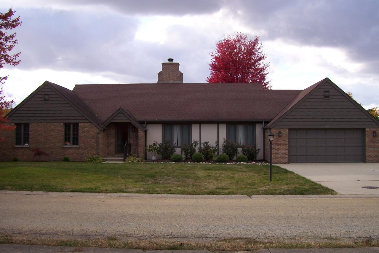 304 N Chaucer Blvd., Monticello, IL 61856