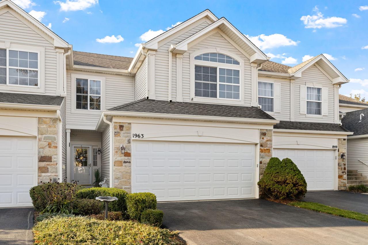 1963 Misty Ridge Ct., Aurora, IL 60503