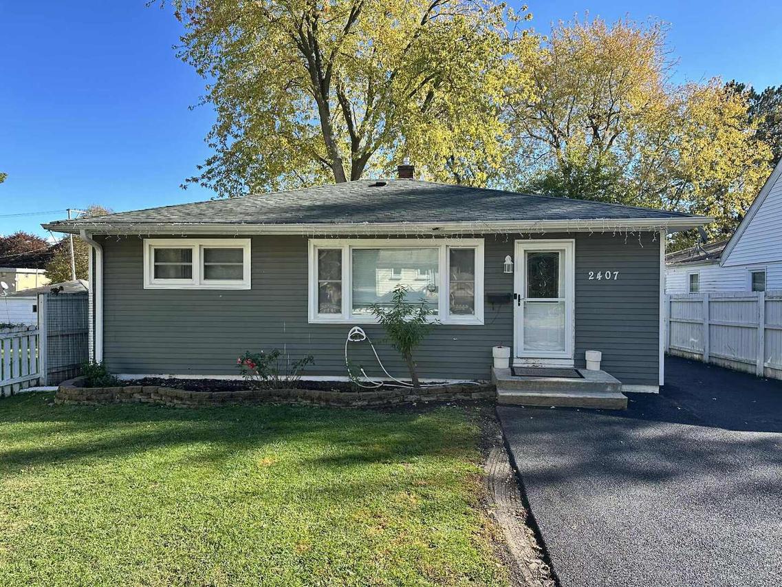 2407 Gideon Ave., Zion, IL 60099