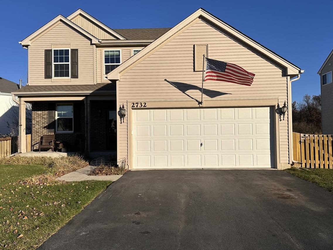 2732 Woodworth Ave., Woodstock, IL 60098