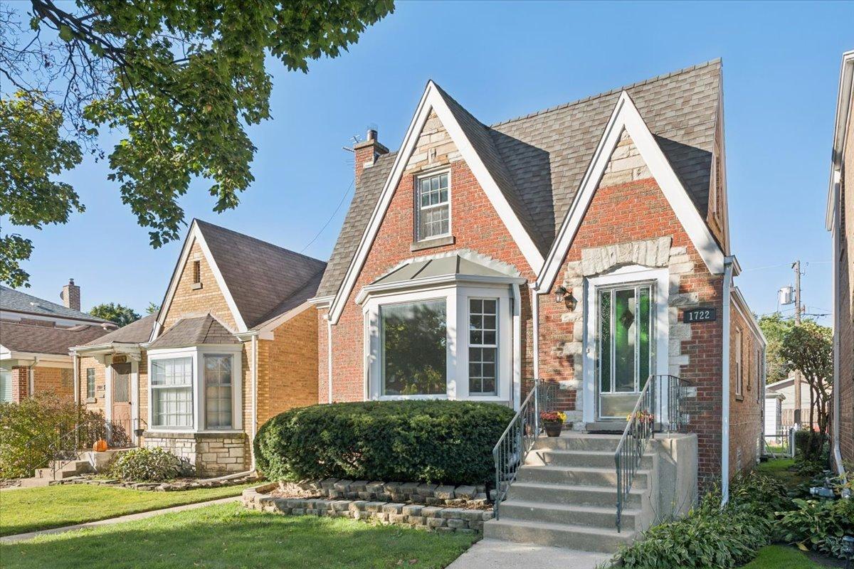 1722 N 74th Ct., Elmwood Park, IL 60707