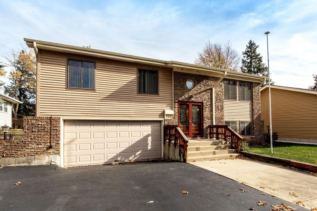 721 S Oak St., West Chicago, IL 60185