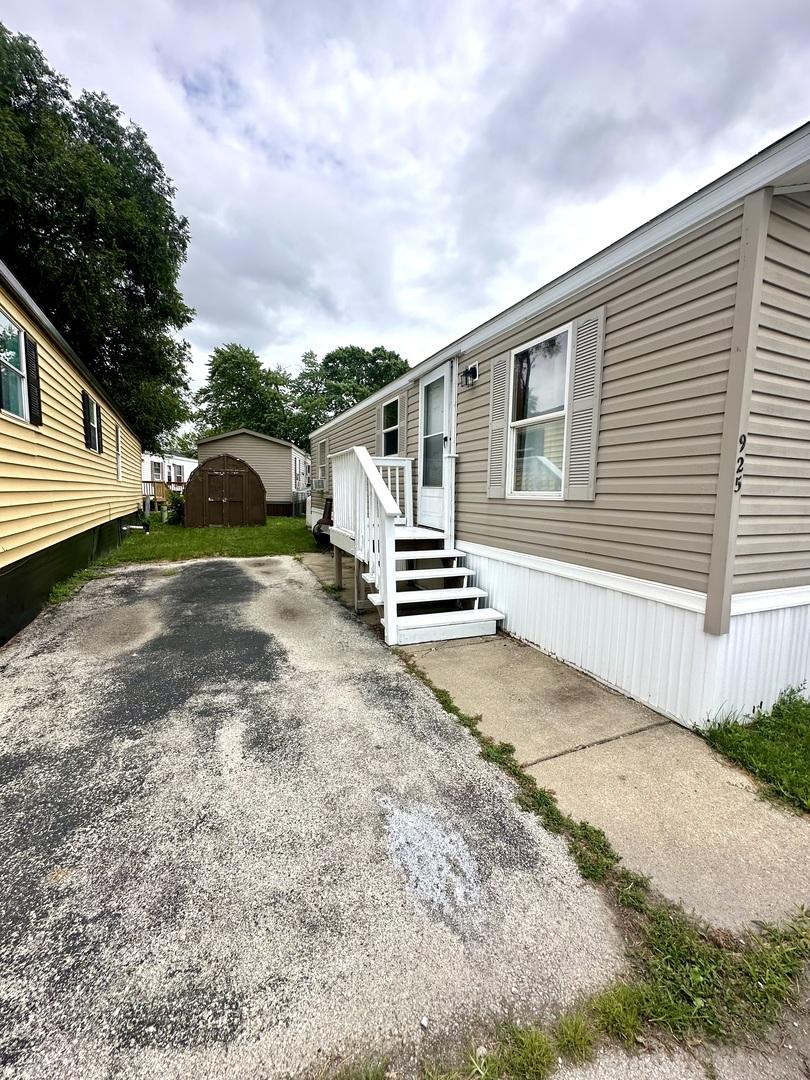 8800 S Harlem Ave. #925, Bridgeview, IL 60455