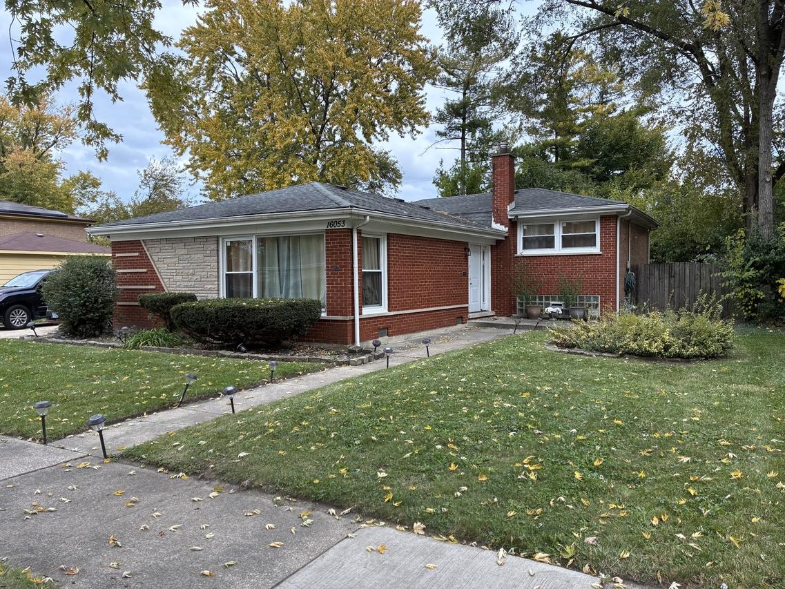 16053 University Ave., South Holland, IL 60473