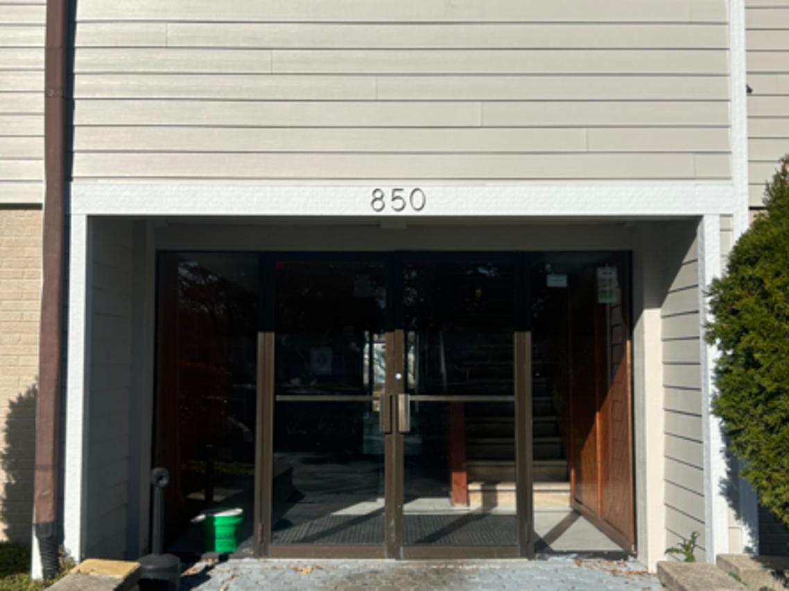 850 E Old Willow Rd. #114, Prospect Heights, IL 60070