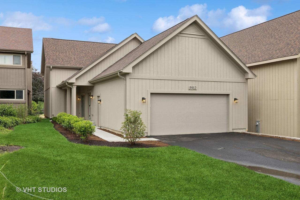 5912 Prairie Ridge Rd., Crystal Lake, IL 60014