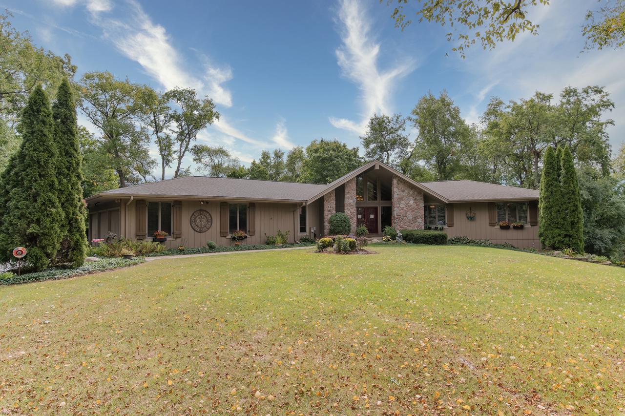 11N060 Johnstown Rd., Elgin, IL 60124