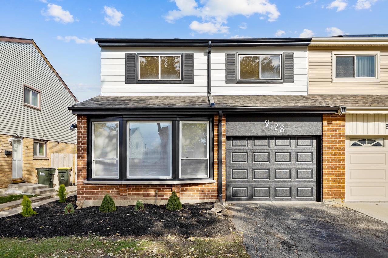9128 Hollyberry Ave., Des Plaines, IL 60016