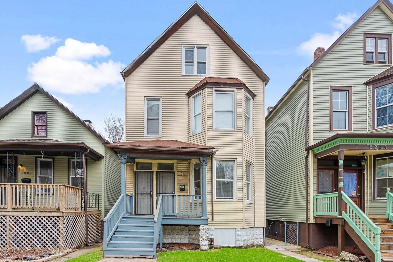 8231 S Coles Ave., Chicago, IL 60617