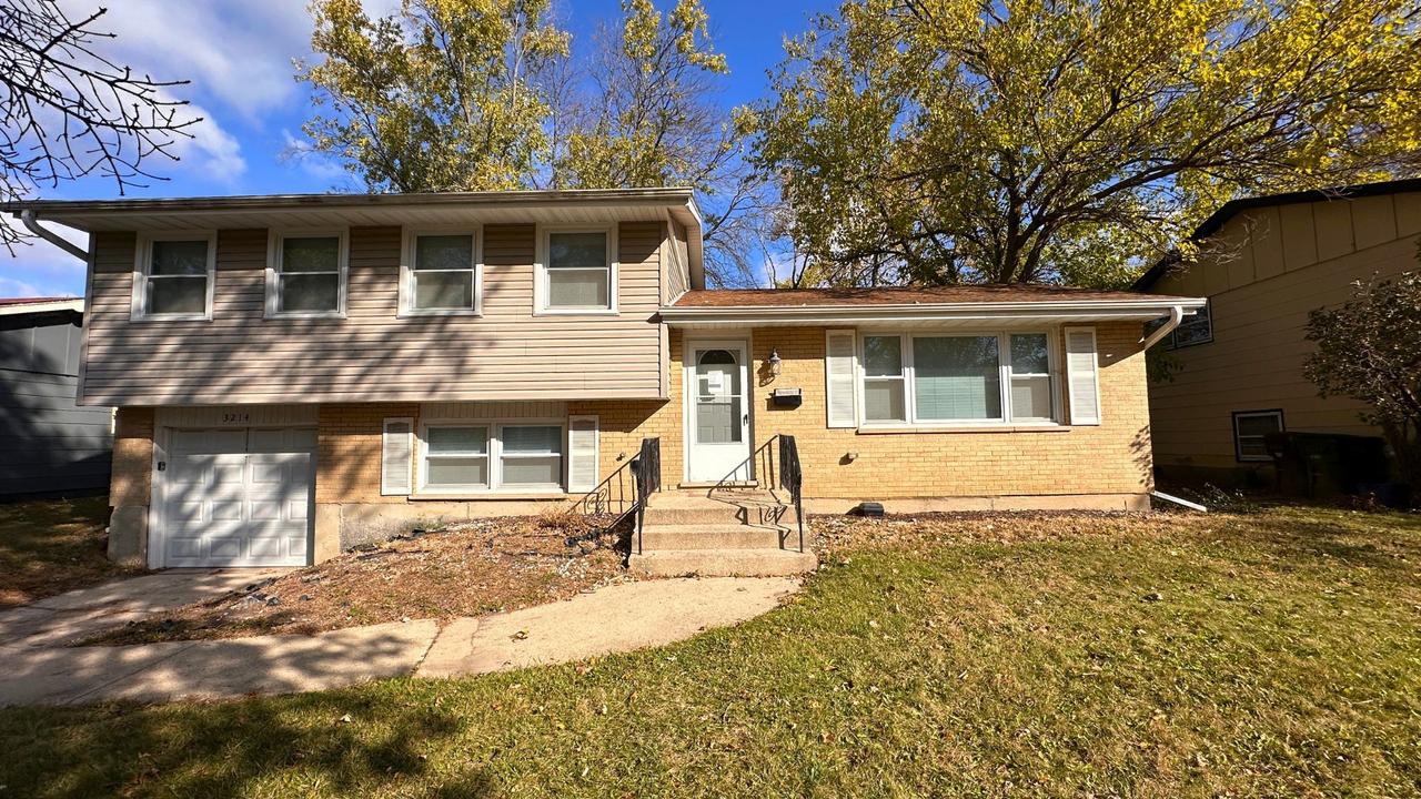 3214 Birchwood Dr., Hazel Crest, IL 60429
