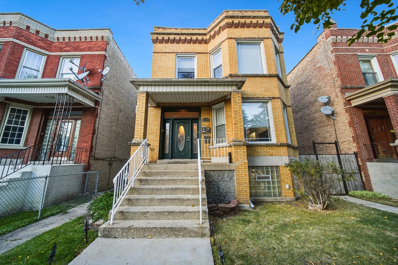 4254 W Wrightwood Ave., Chicago, IL 60639