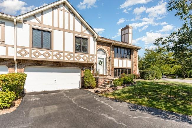 9280 Windsor Pkwy., Tinley Park, IL 60487