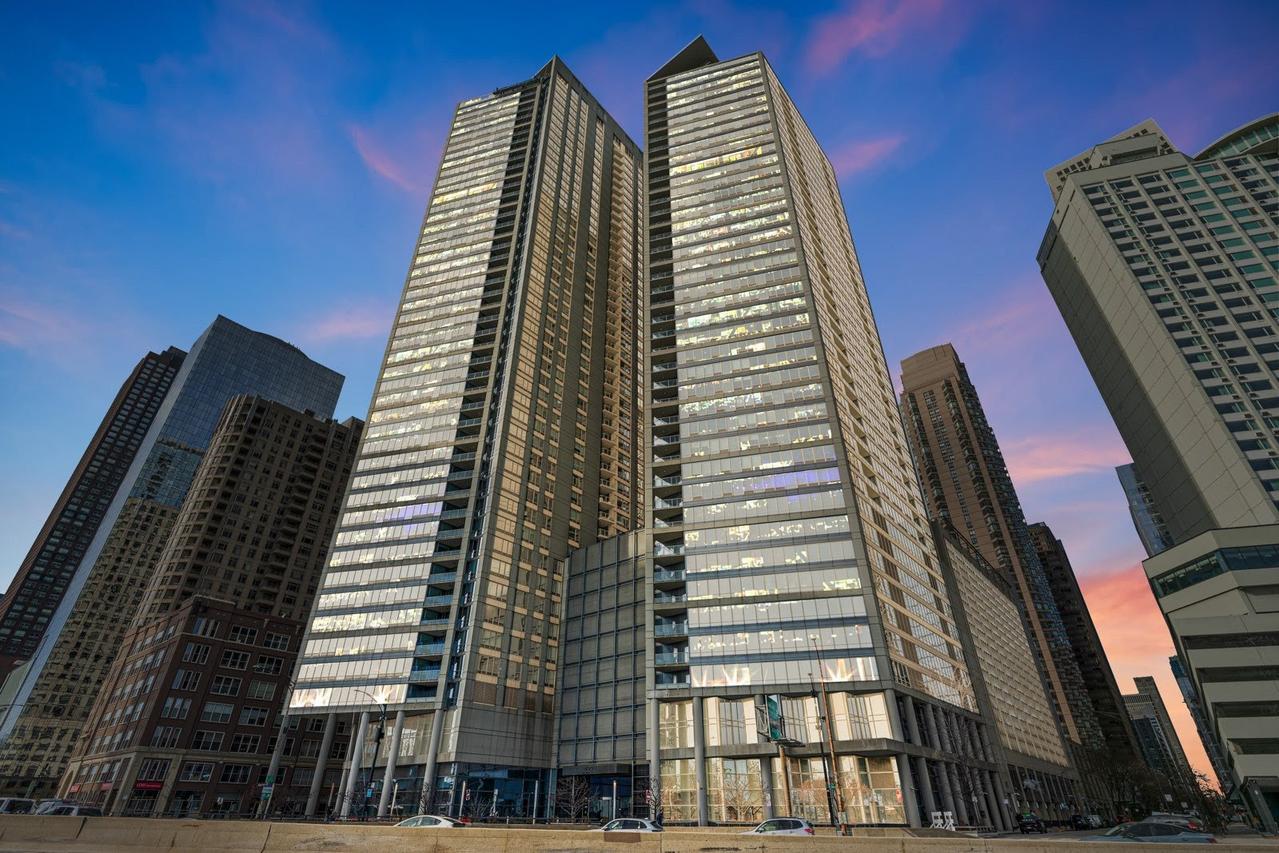 600 N Lake Shore Dr. #2707, Chicago, IL 60611