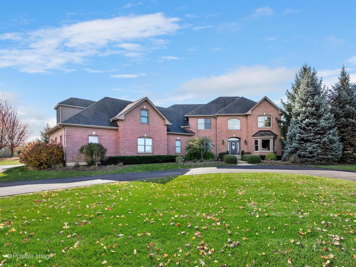 7615 Surini Ln., Crystal Lake, IL 60012