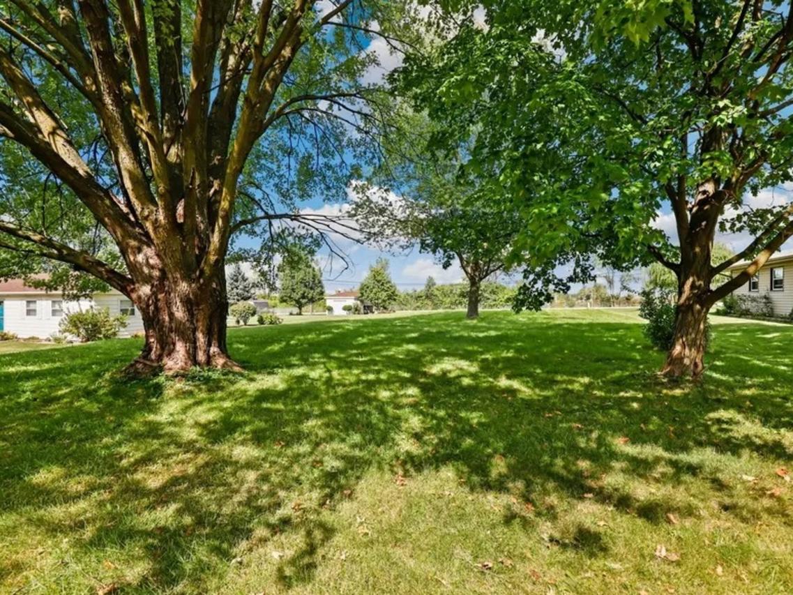 440 Woodlyn Dr., Aurora, IL 60505