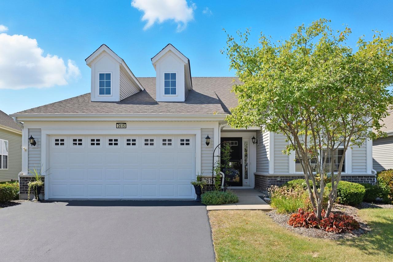 2615 Cranbrook St., Naperville, IL 60564