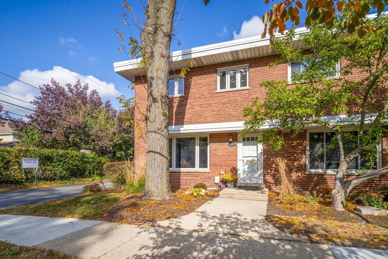 104 E Lincoln St., Mount Prospect, IL 60056