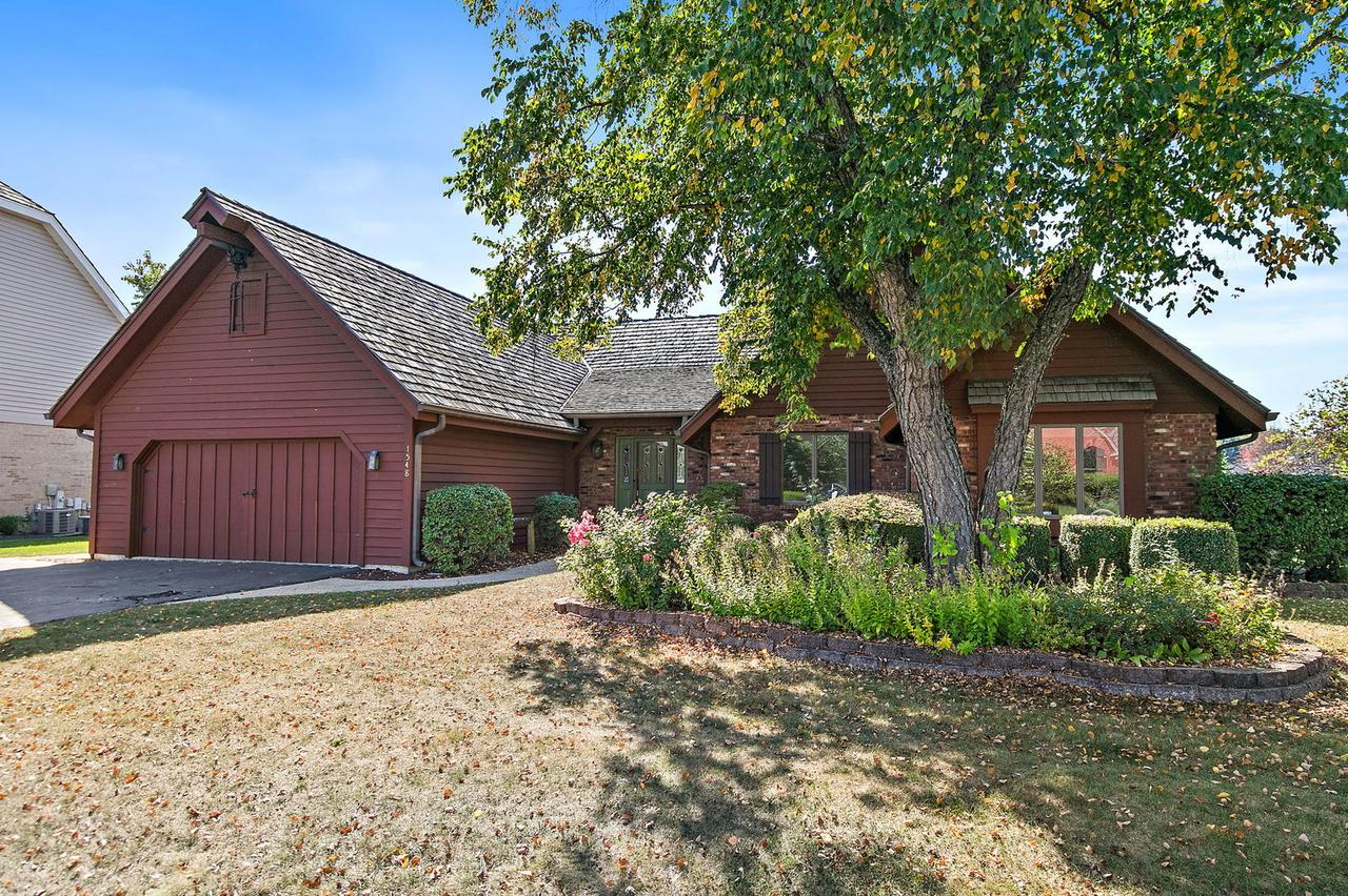 1548 Wood Creek Tr., Bartlett, IL 60103