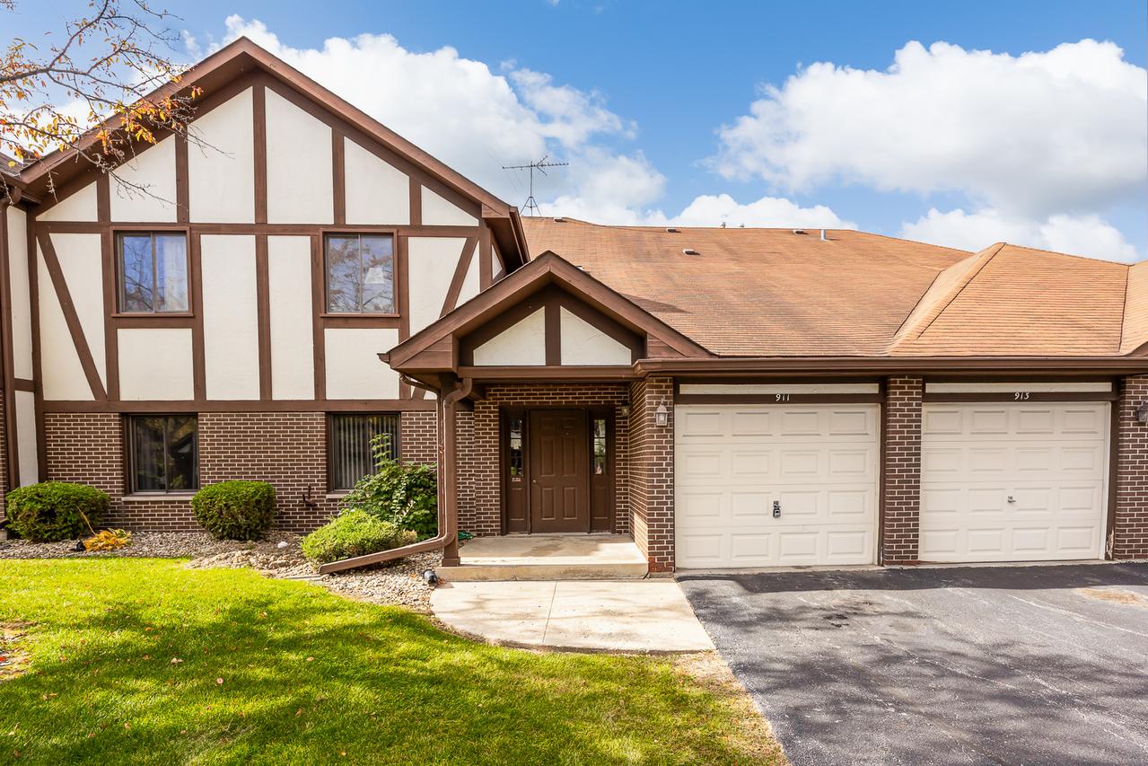 911 Patricia Ln., Crete, IL 60417