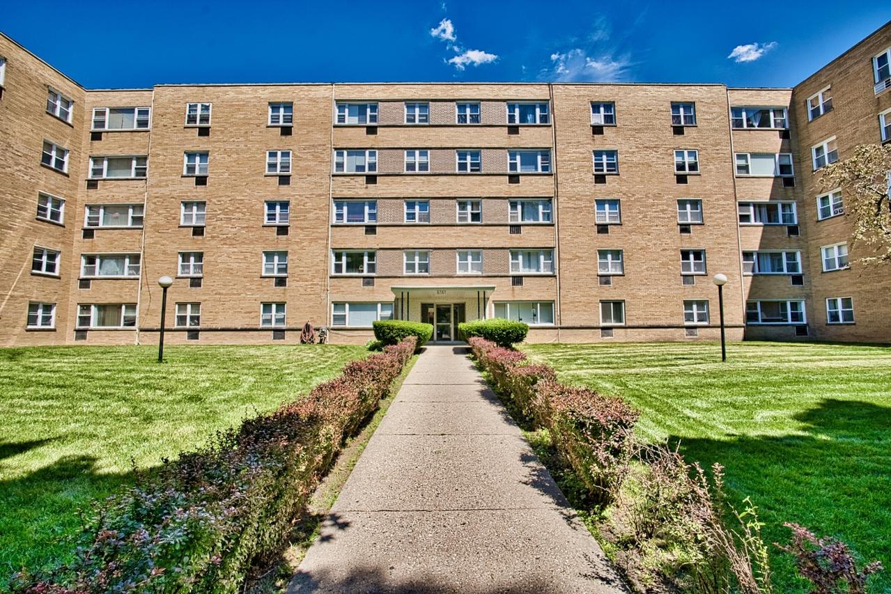 6161 N Hoyne Ave. #414, Chicago, IL 60659