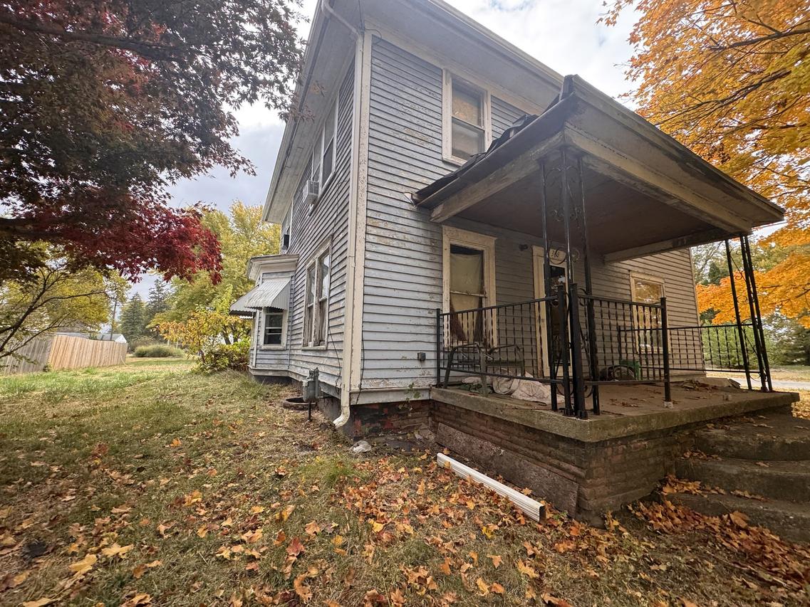 309 W Commercial St., Neponset, IL 61345