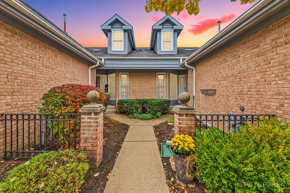 250 Lynwood Ln., Bloomingdale, IL 60108