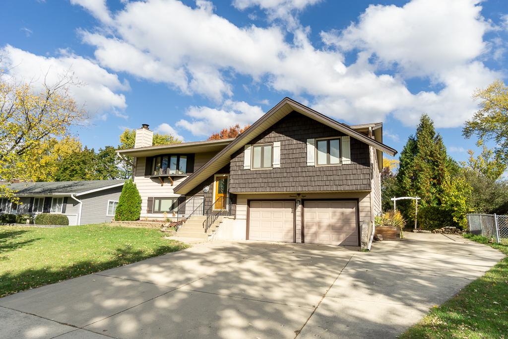 1908 Capri Ln., Schaumburg, IL 60193