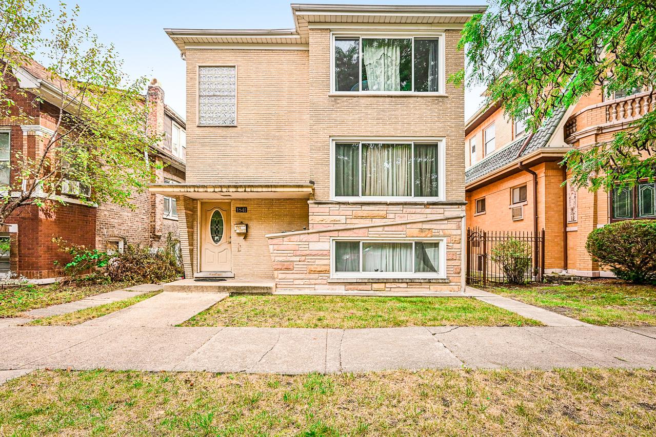 1841 S 61st Ct., Cicero, IL 60804