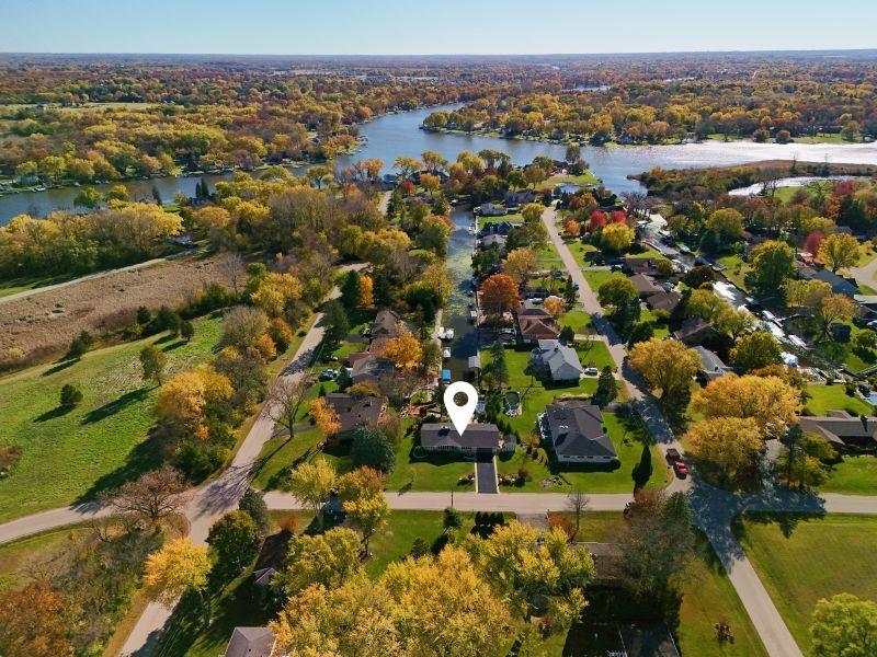 2323 Aspen Dr., Johnsburg, IL 60051